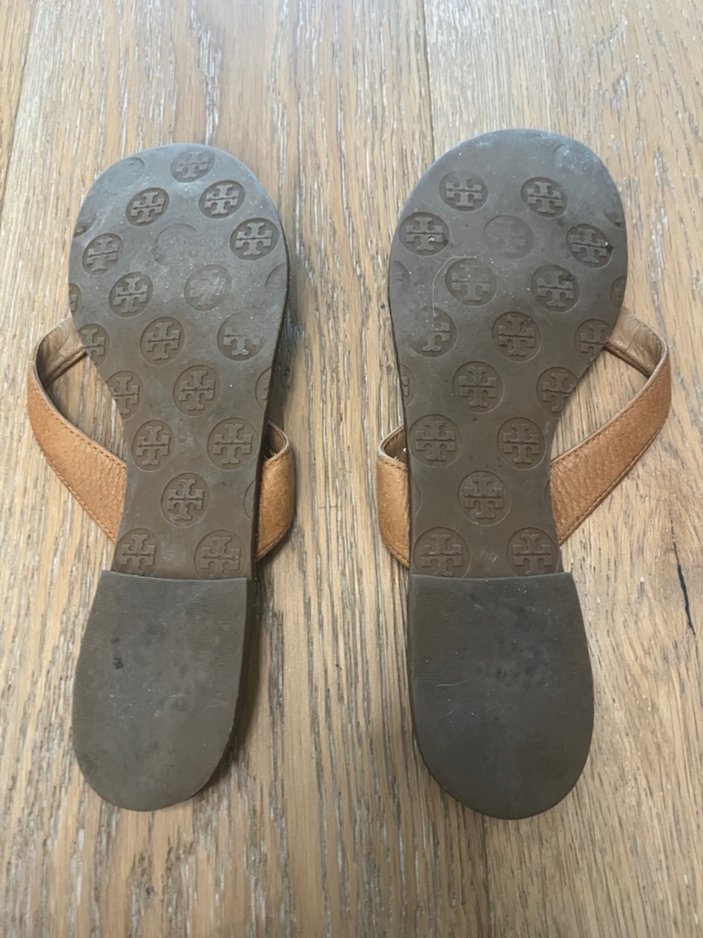 Tory Burch Tan/Bronze Leather Logo Flip Flops with Gold-Tone Medallions - Picture 5 of 5